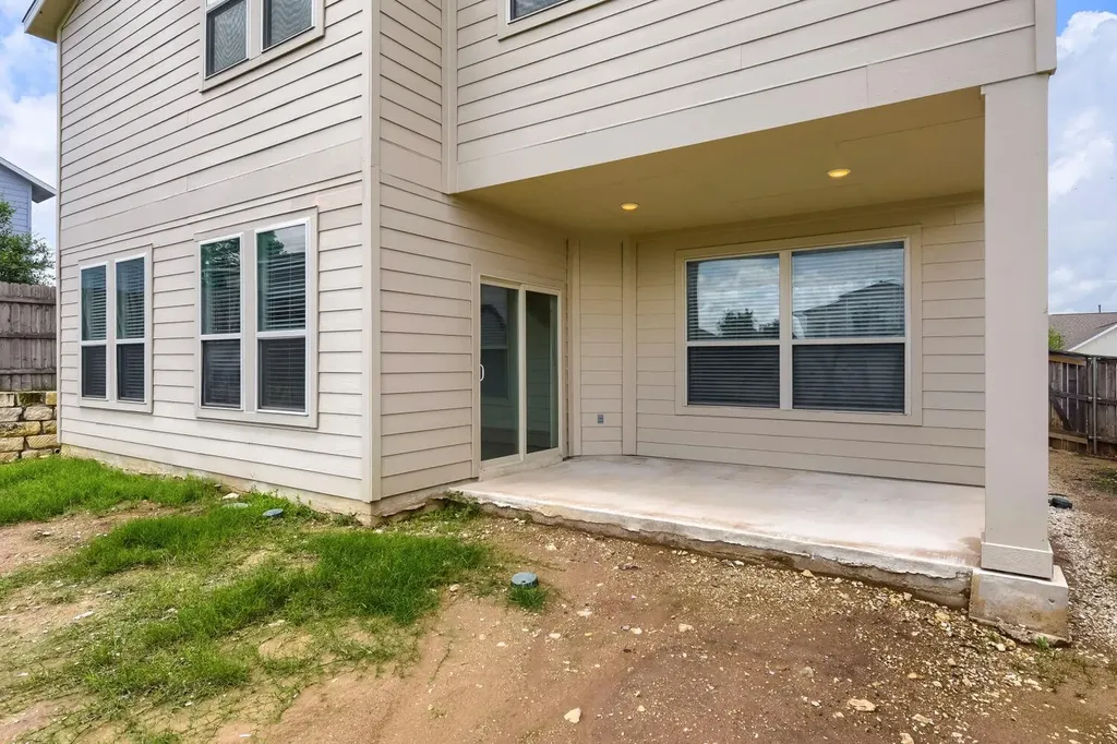 5817 Monmarte Cove Austin TX 78744
