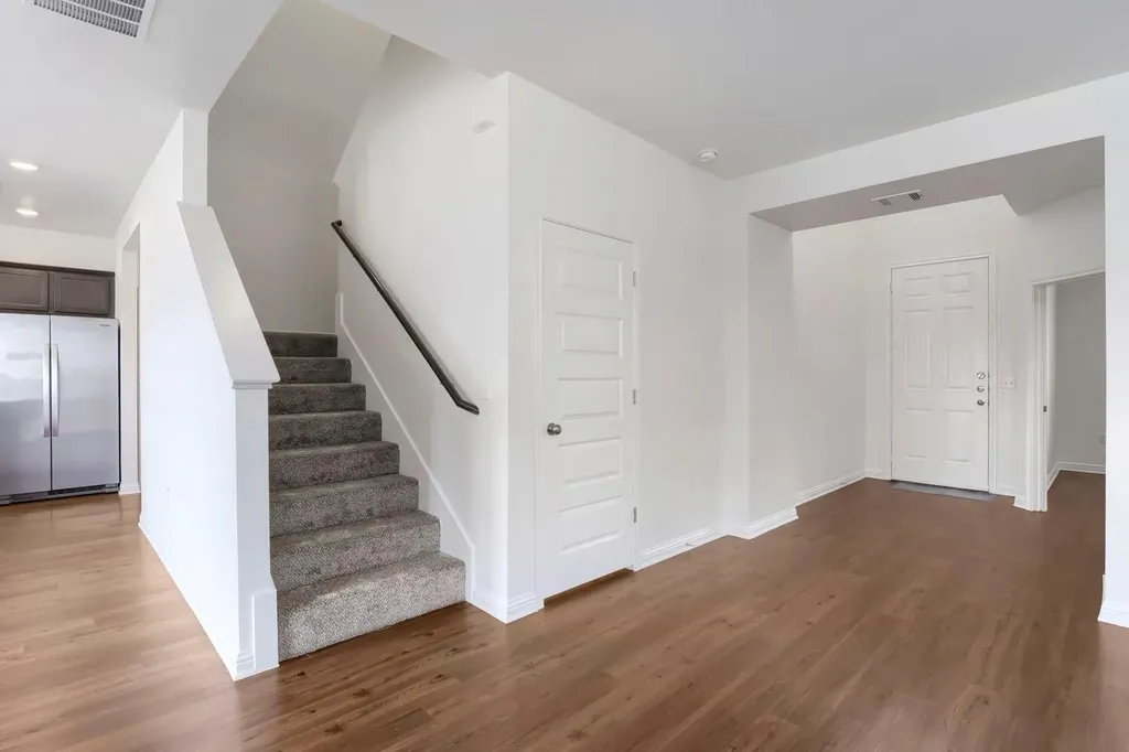 5817 Monmarte Cove Austin TX 78744