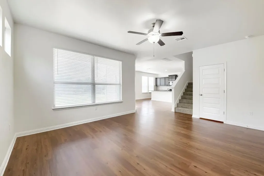 5817 Monmarte Cove Austin TX 78744