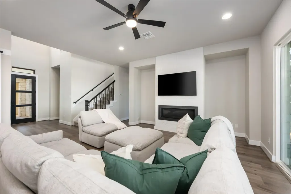 204 Roseleaf Court Liberty Hill TX 78642