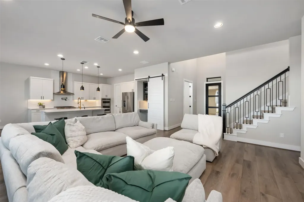 204 Roseleaf Court Liberty Hill TX 78642