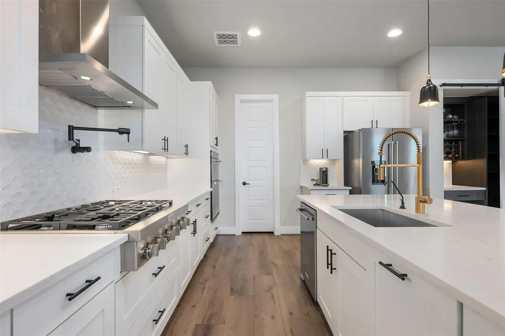 204 Roseleaf Court Liberty Hill TX 78642