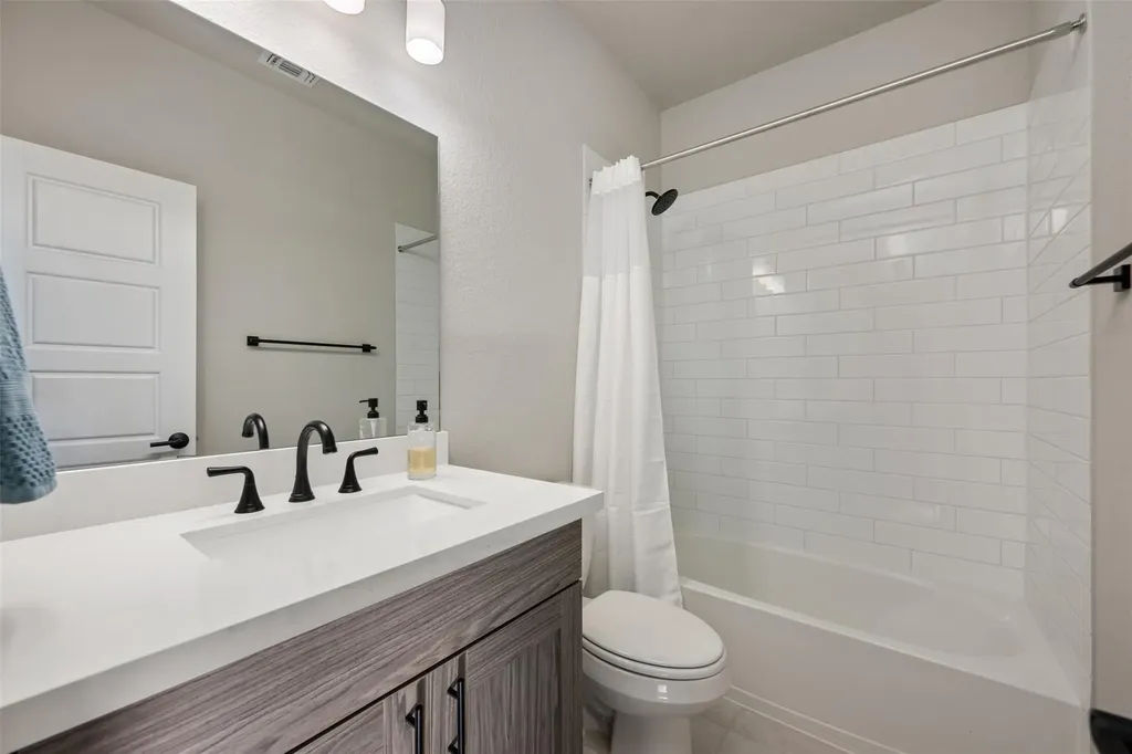 204 Roseleaf Court Liberty Hill TX 78642