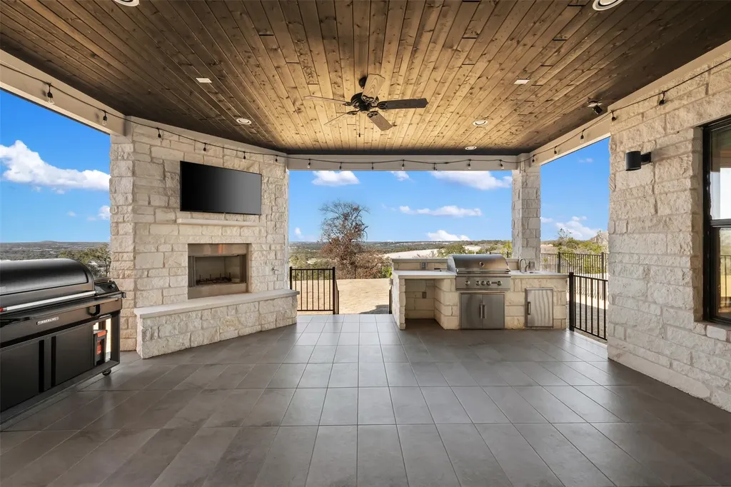 204 Roseleaf Court Liberty Hill TX 78642
