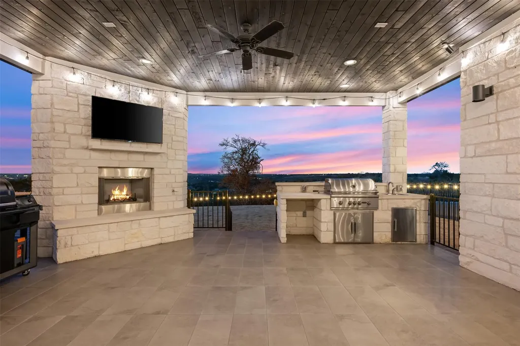 204 Roseleaf Court Liberty Hill TX 78642