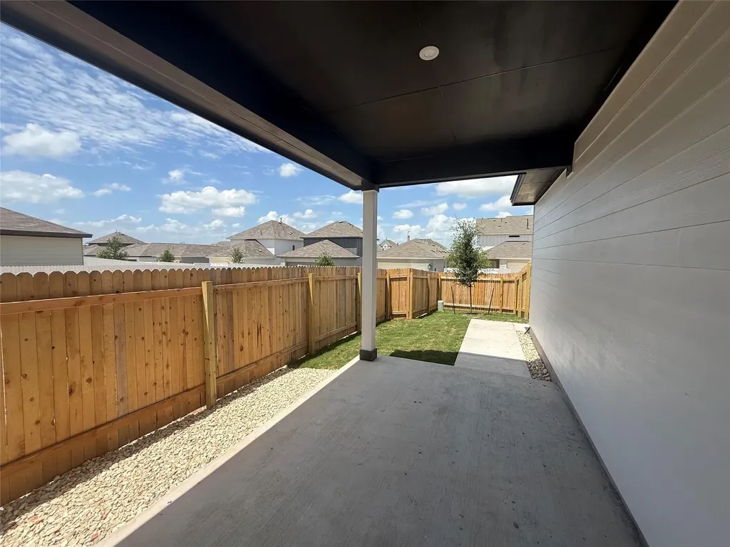 348 Glocken Lane Kyle TX 78640