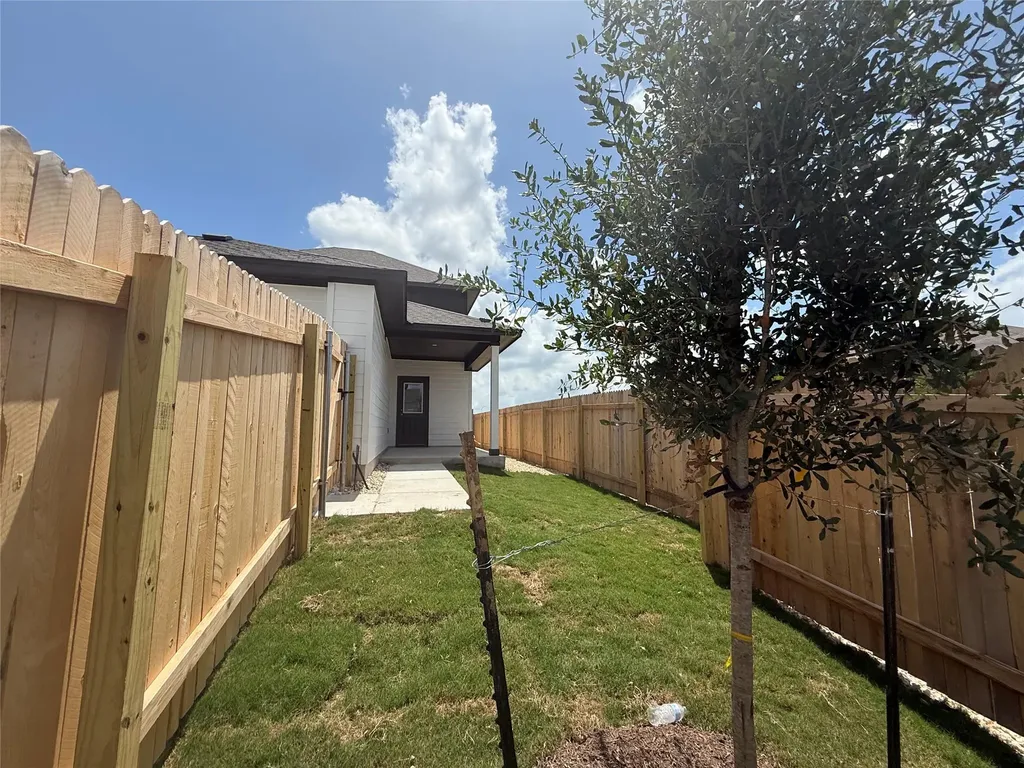 348 Glocken Lane Kyle TX 78640