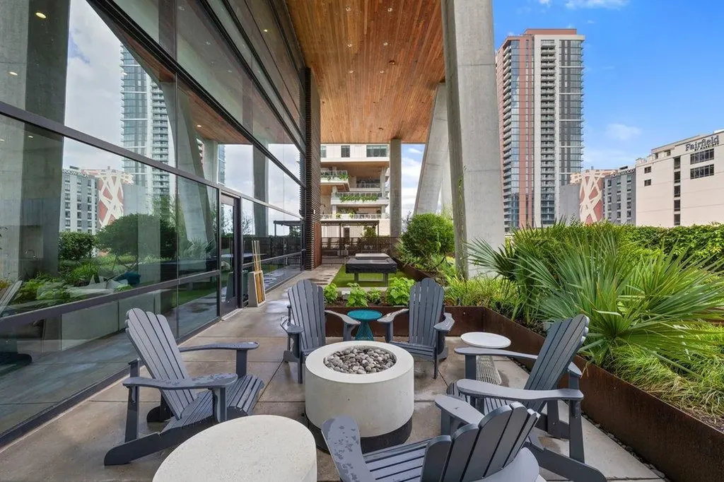 70 Rainey Street Austin TX 78701