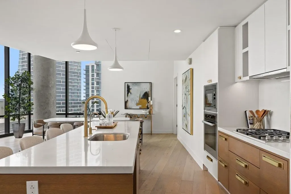 70 Rainey Street Austin TX 78701