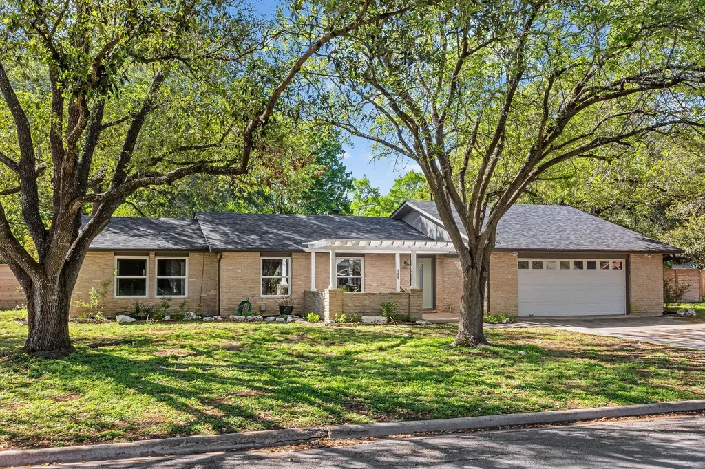 908 Merritt Drive Lockhart TX 78644