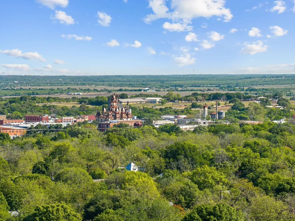 908 Merritt Drive Lockhart TX 78644