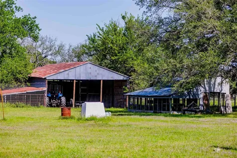 2265 County Road 106 Purmela TX 76566