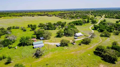 2265 County Road 106 Purmela TX 76566