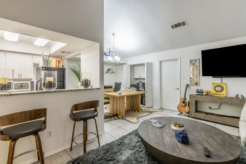 1008 Milford Way Austin TX 78745