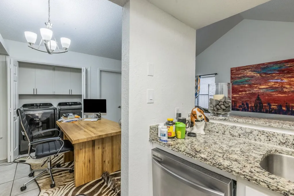 1008 Milford Way Austin TX 78745
