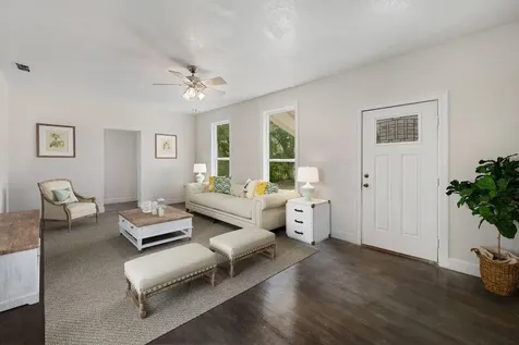 102 Patricks Alley Liberty Hill TX 78642