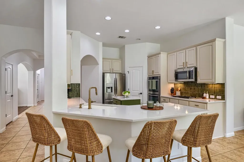 439 Drury Lane Austin TX 78737