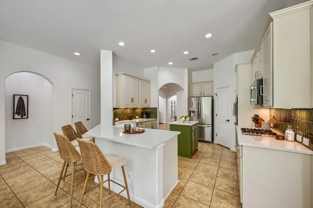 439 Drury Lane Austin TX 78737