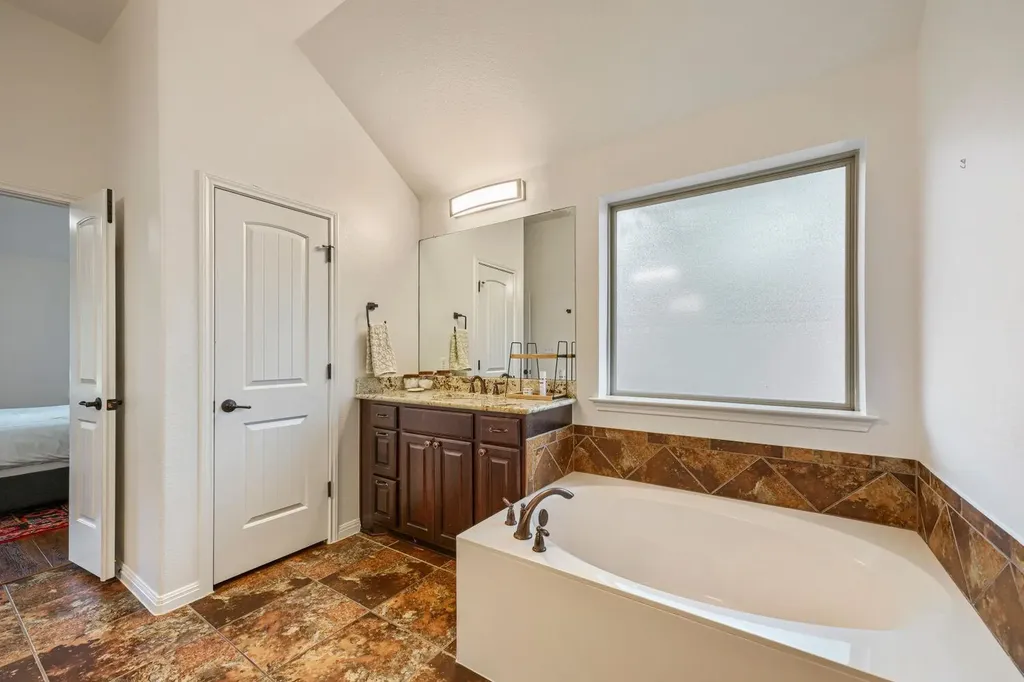 439 Drury Lane Austin TX 78737