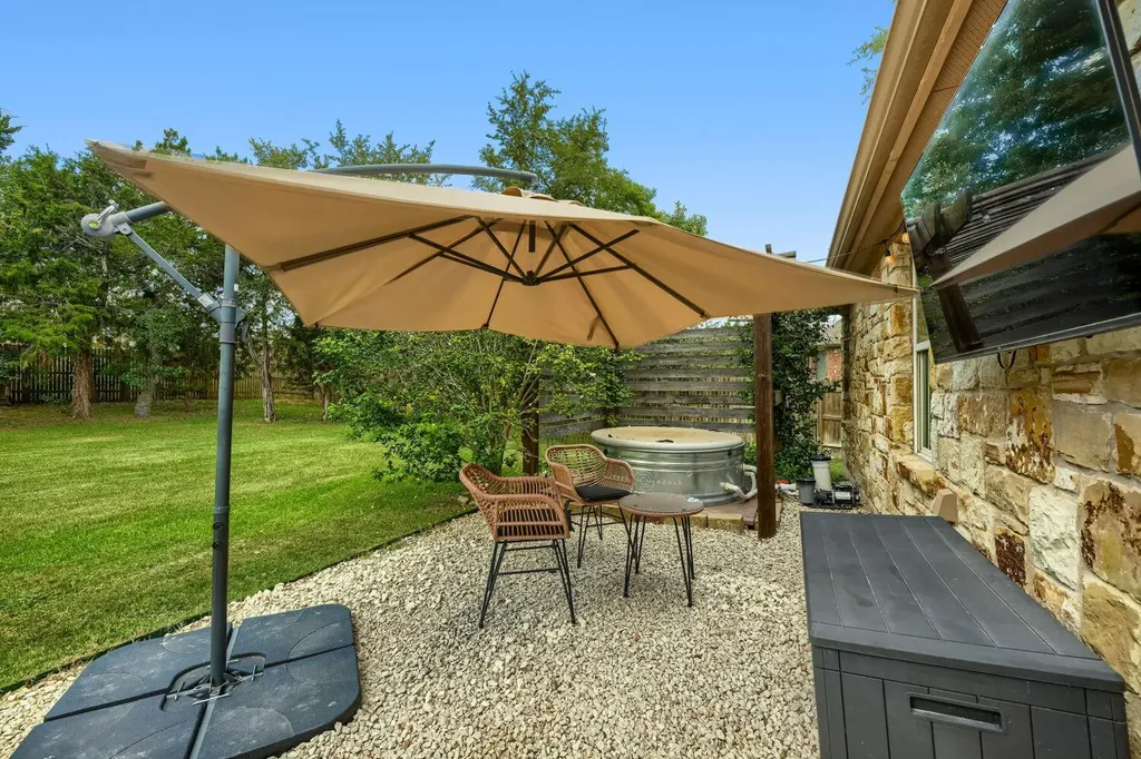439 Drury Lane Austin TX 78737