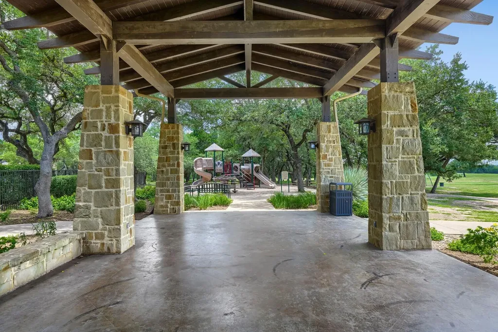 439 Drury Lane Austin TX 78737