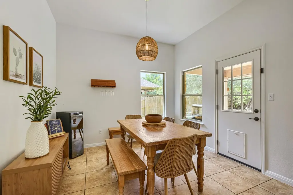 439 Drury Lane Austin TX 78737