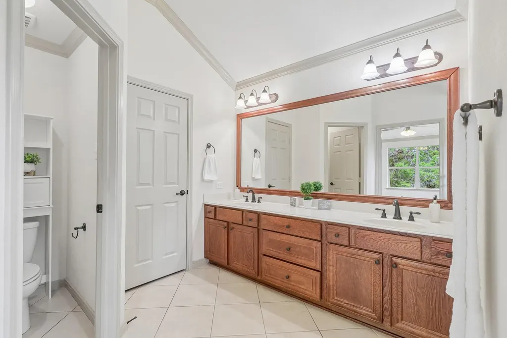 225 Shady Oaks Trail Liberty Hill TX 78642