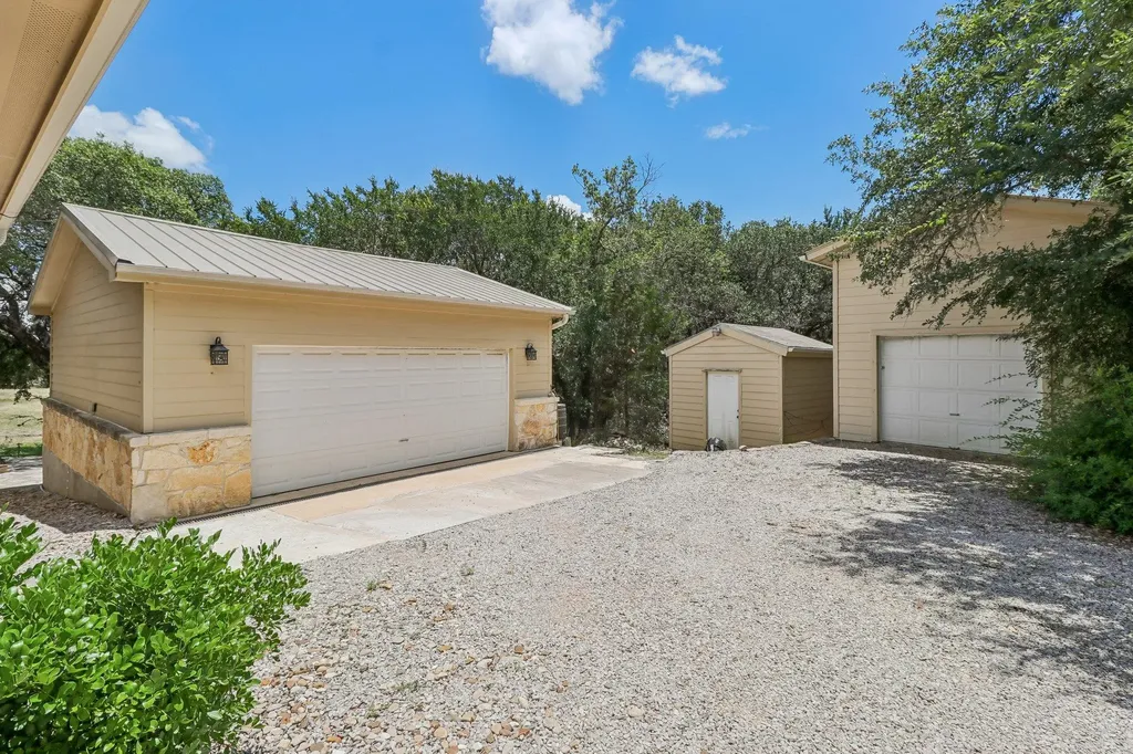 225 Shady Oaks Trail Liberty Hill TX 78642