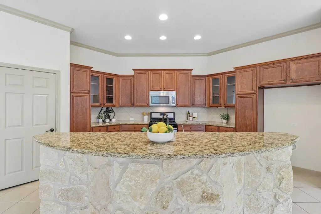225 Shady Oaks Trail Liberty Hill TX 78642