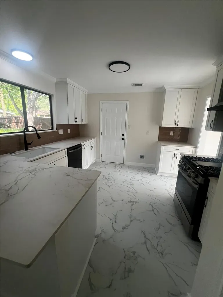 13202 Adonis Drive Austin TX 78729