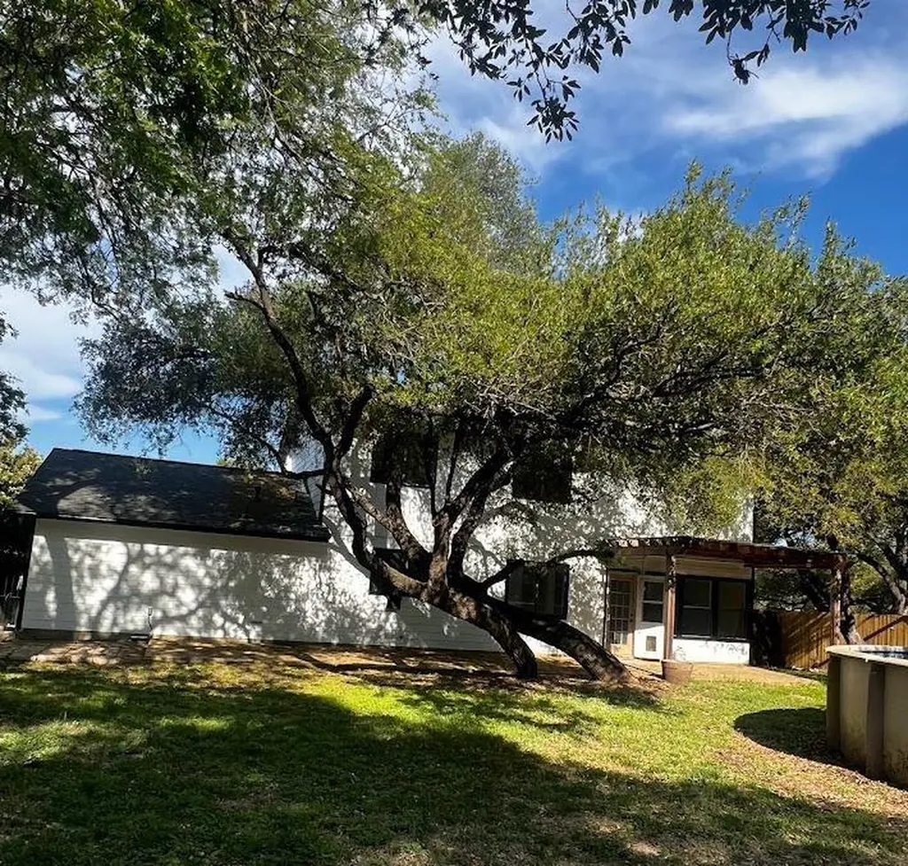 13202 Adonis Drive Austin TX 78729