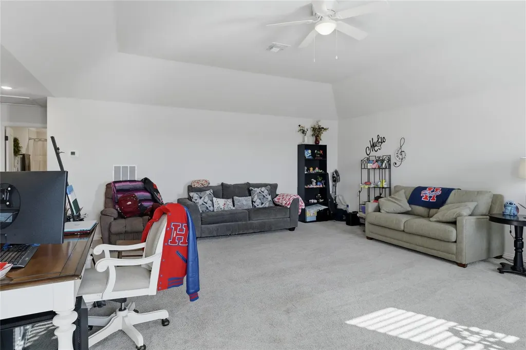 373 Coyote Creek Way Kyle TX 78640