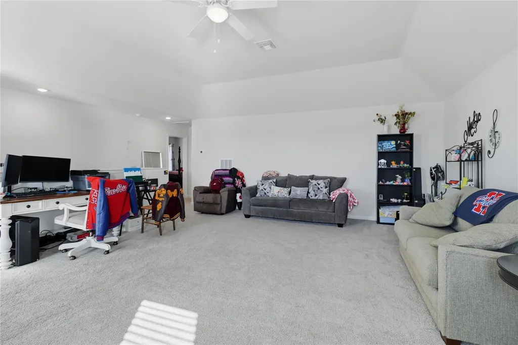 373 Coyote Creek Way Kyle TX 78640