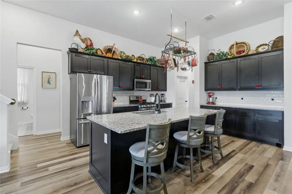 373 Coyote Creek Way Kyle TX 78640
