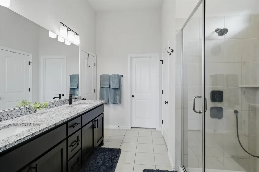 373 Coyote Creek Way Kyle TX 78640