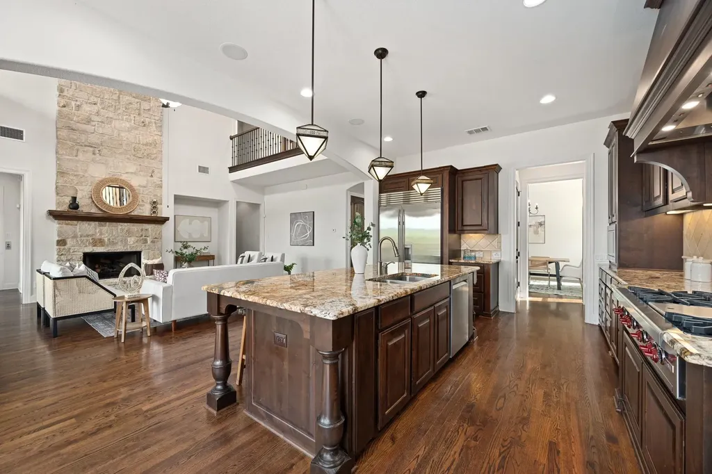 624 Santaluz Path Austin TX 78732