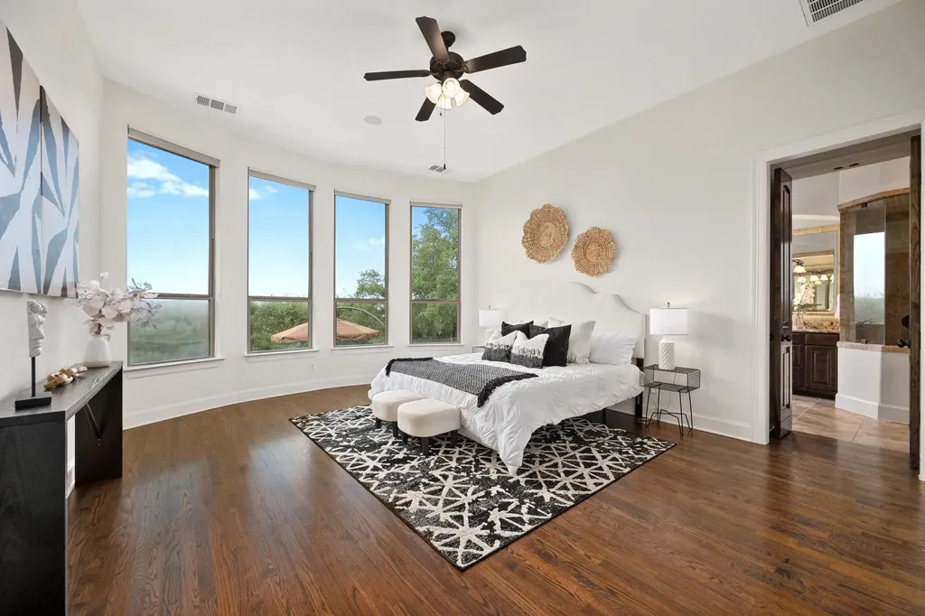 624 Santaluz Path Austin TX 78732