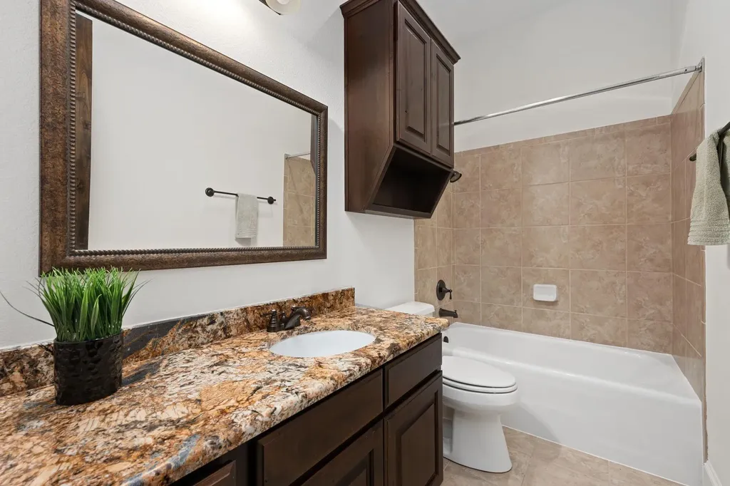 624 Santaluz Path Austin TX 78732