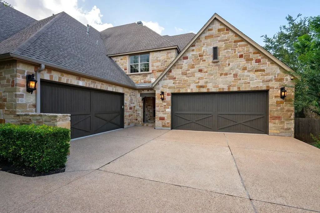 624 Santaluz Path Austin TX 78732