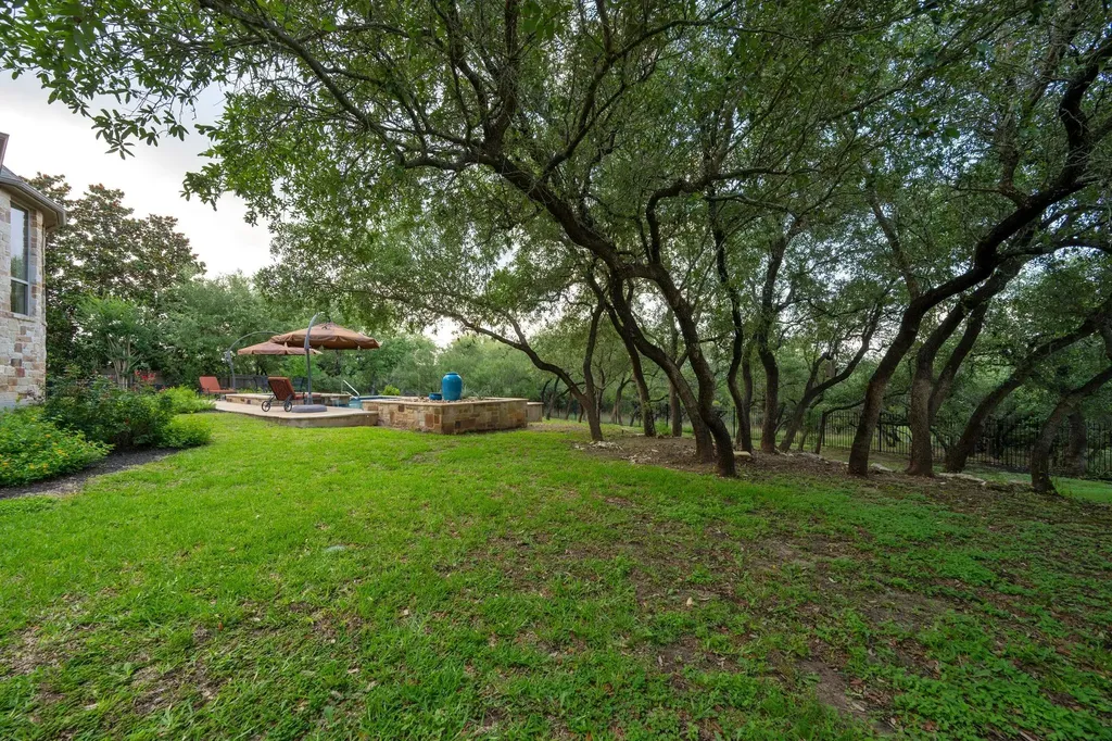 624 Santaluz Path Austin TX 78732