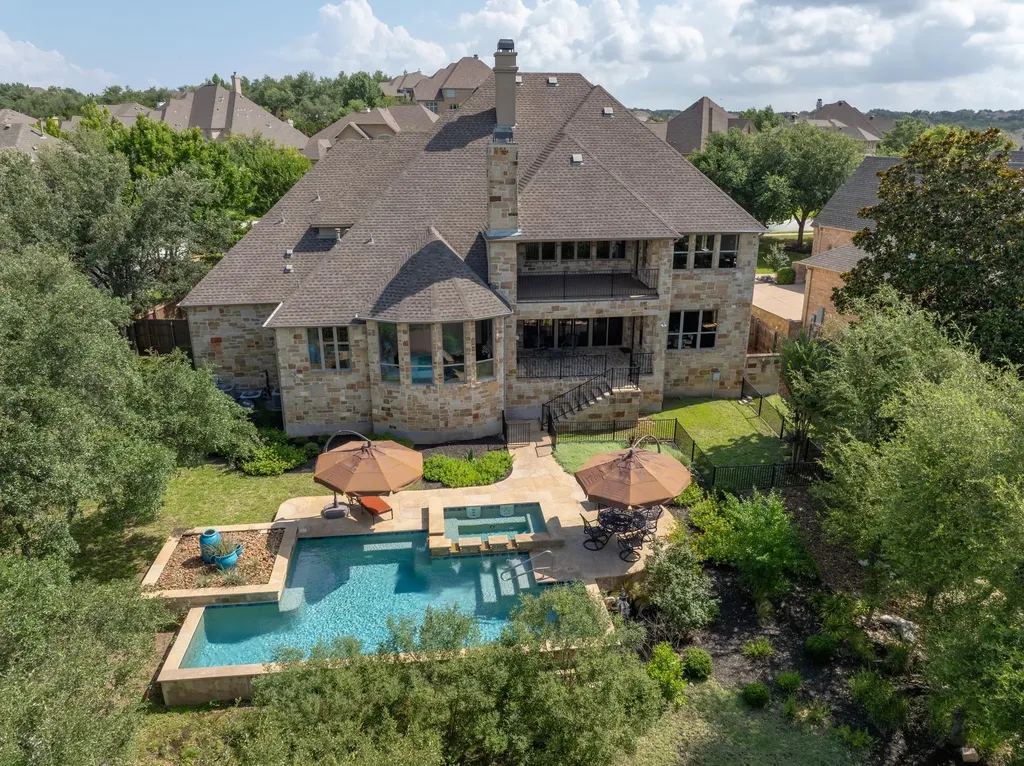 624 Santaluz Path Austin TX 78732