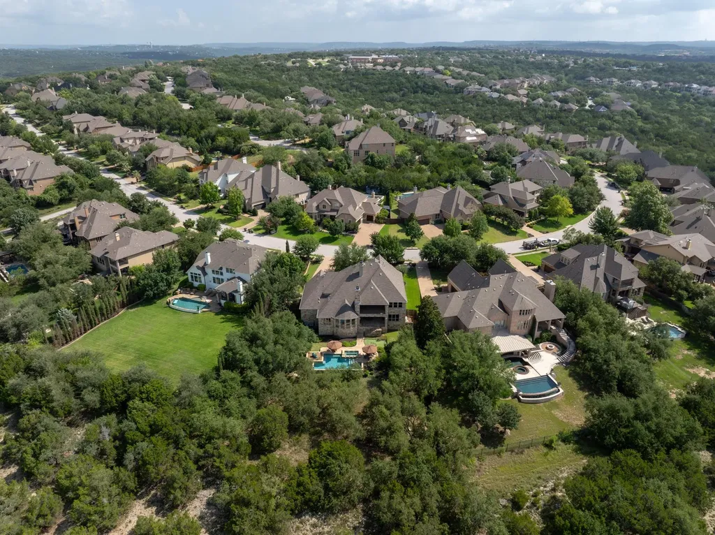 624 Santaluz Path Austin TX 78732
