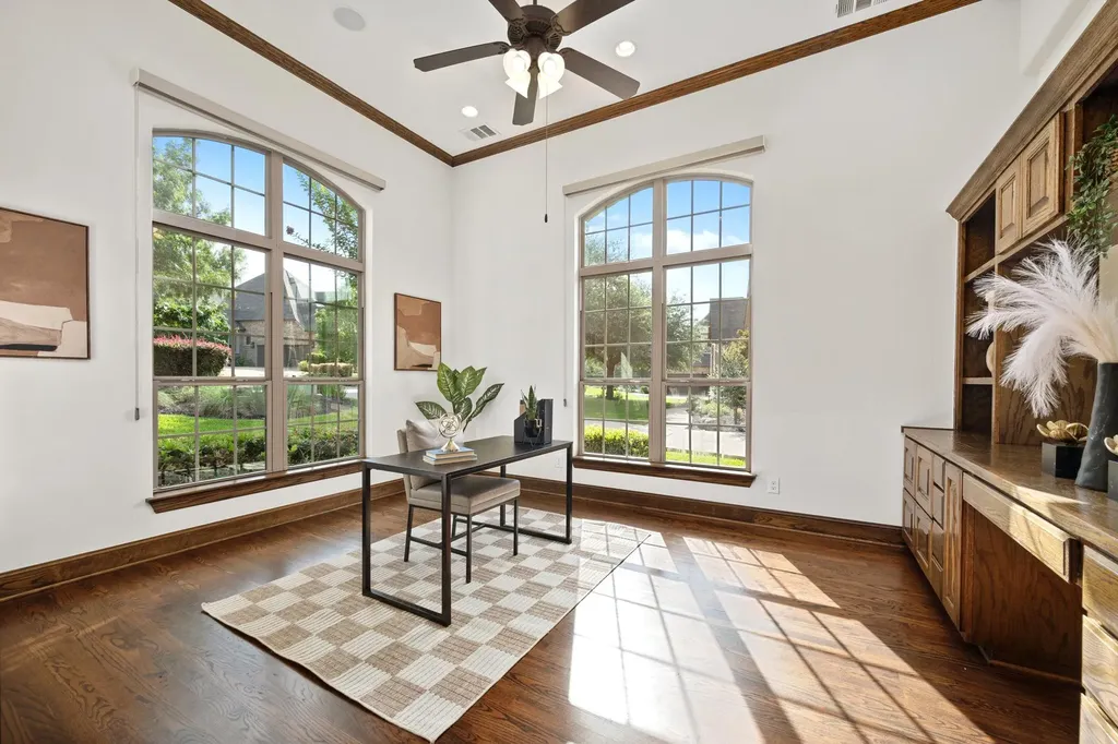624 Santaluz Path Austin TX 78732