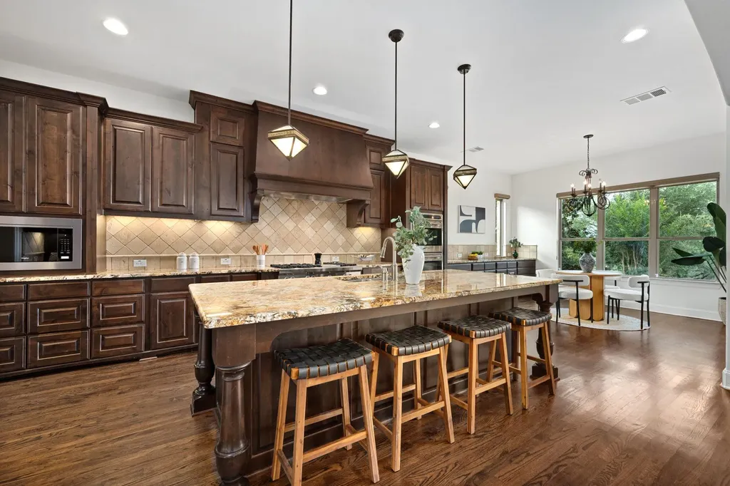 624 Santaluz Path Austin TX 78732