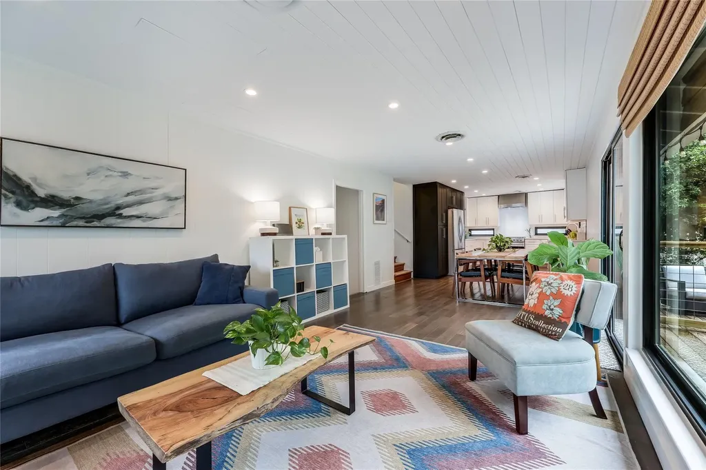 1703 Fawn Drive Austin TX 78741