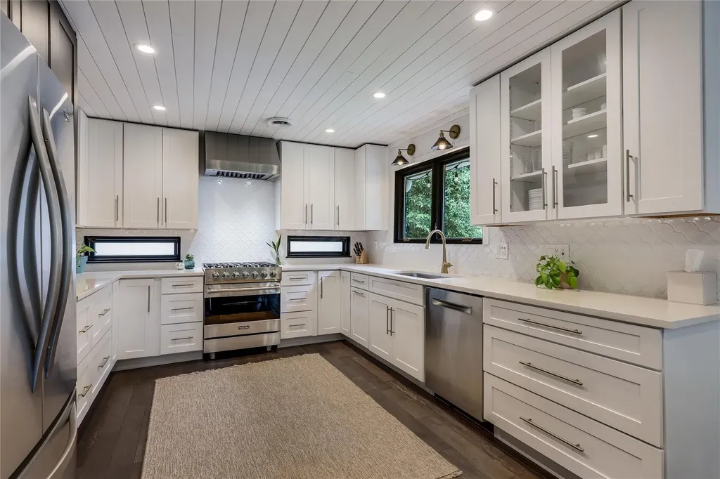 1703 Fawn Drive Austin TX 78741