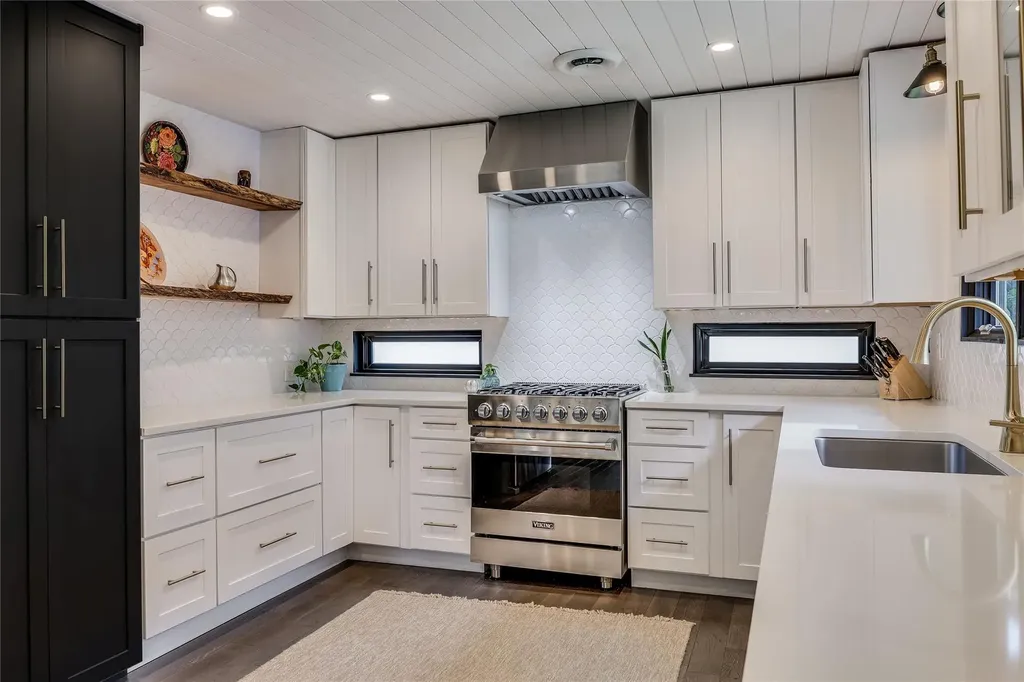 1703 Fawn Drive Austin TX 78741