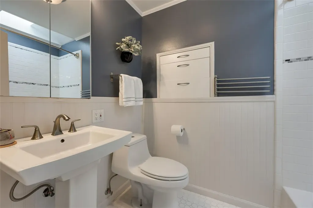 1703 Fawn Drive Austin TX 78741