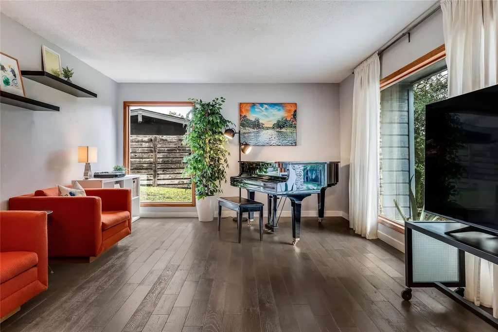 1703 Fawn Drive Austin TX 78741