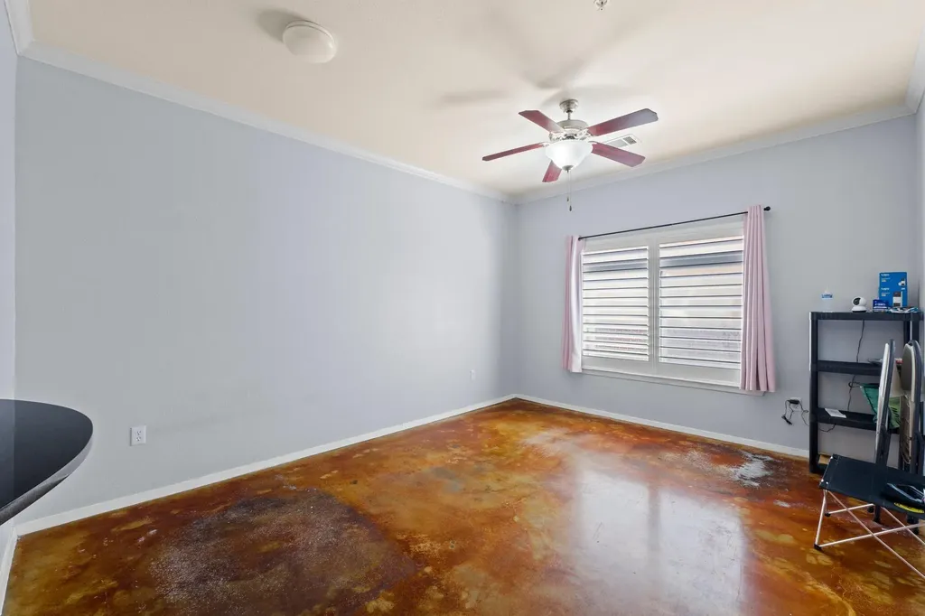 910 W 25th Street Austin TX 78705